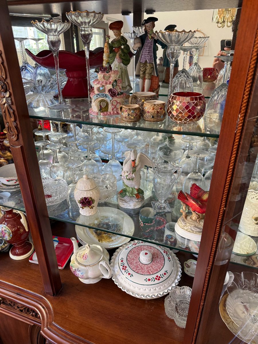 San Clemente Estate Sale by SoCal Home Clear Outs