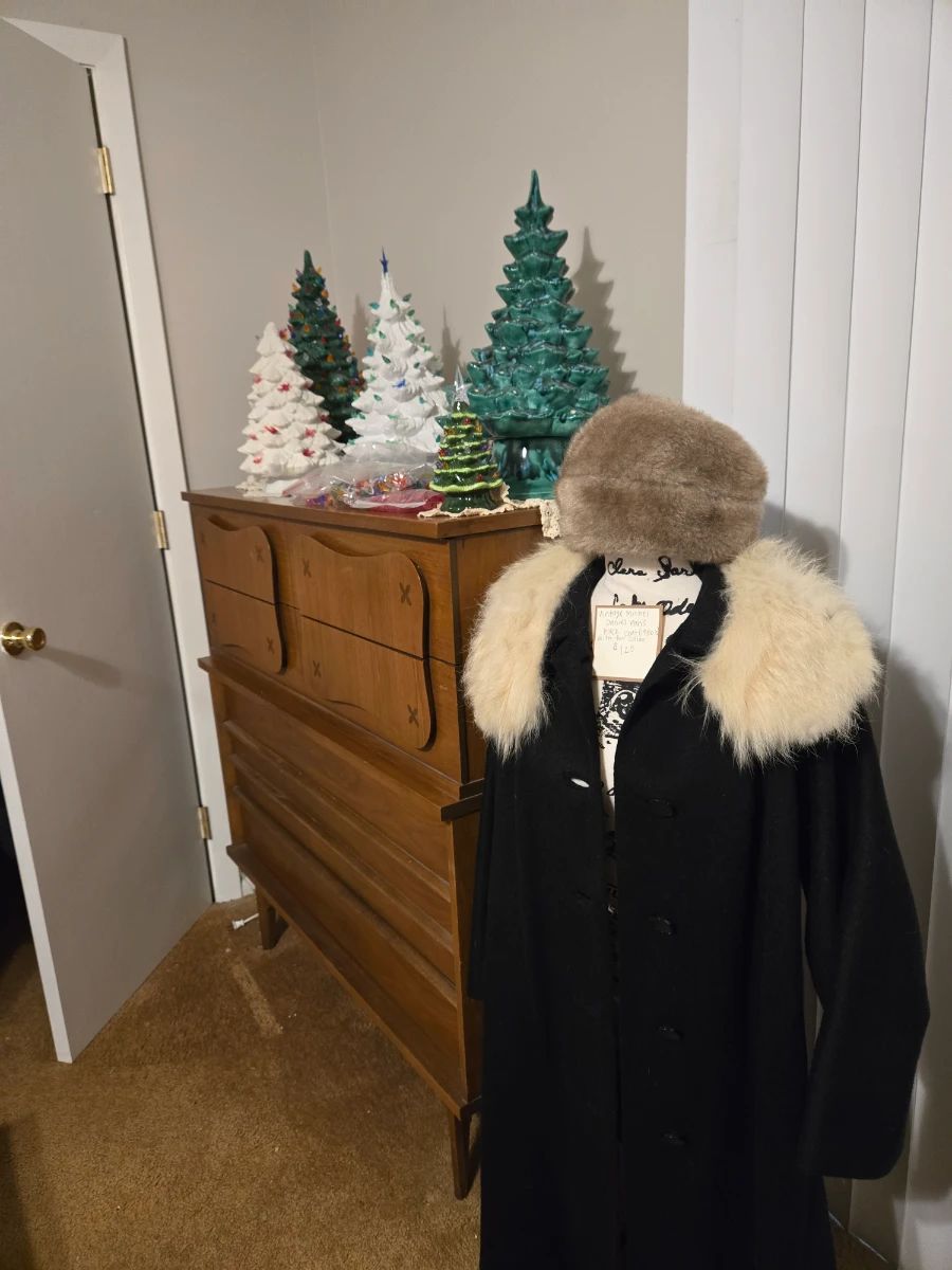 Many Funishings and Collectibles
