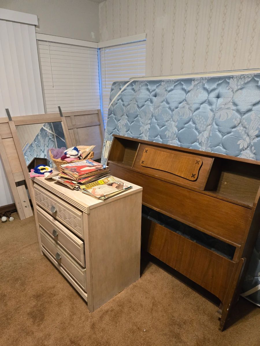 Many Funishings and Collectibles