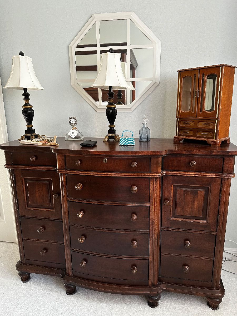 JSM ESTATE SALES, LLC