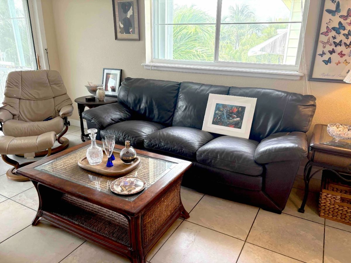 SARA'S ESTATE SALE for Makers, Teak Lovers & Home Chefs on Plantation Key, MM90