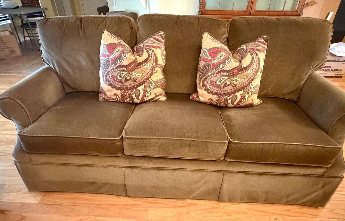 More Splendid Estate Sale