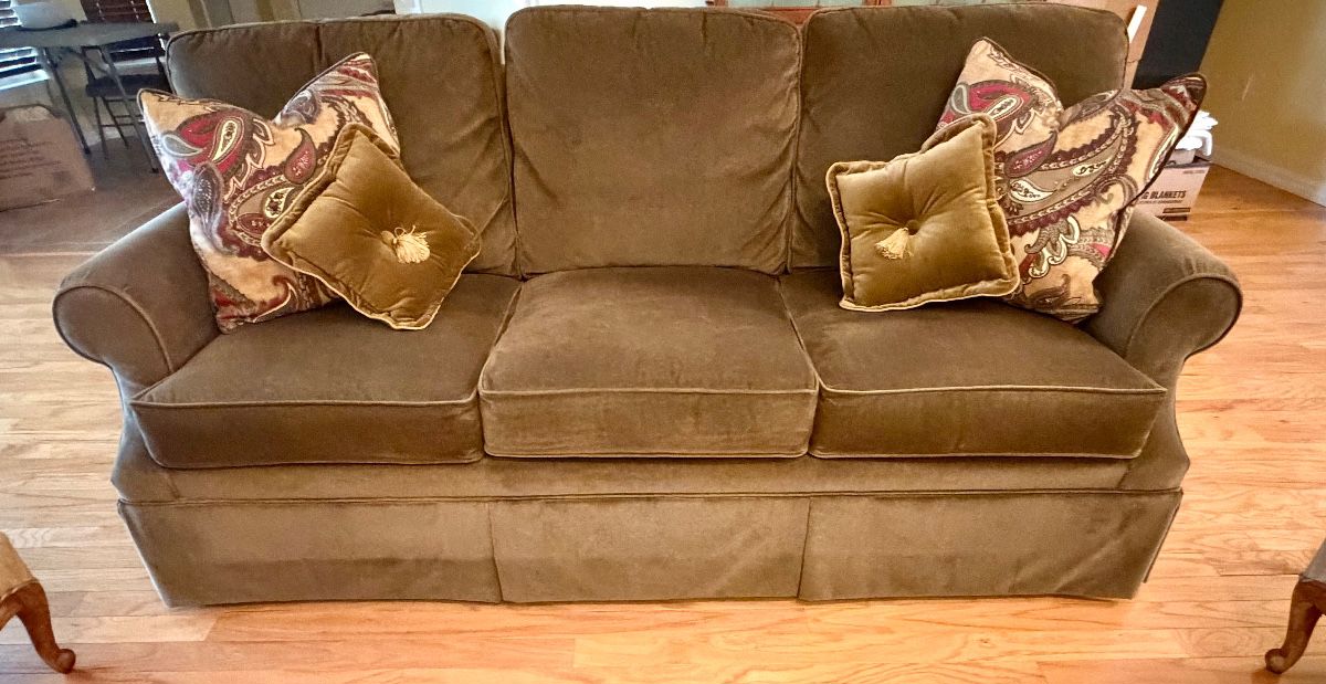 More Splendid Estate Sale