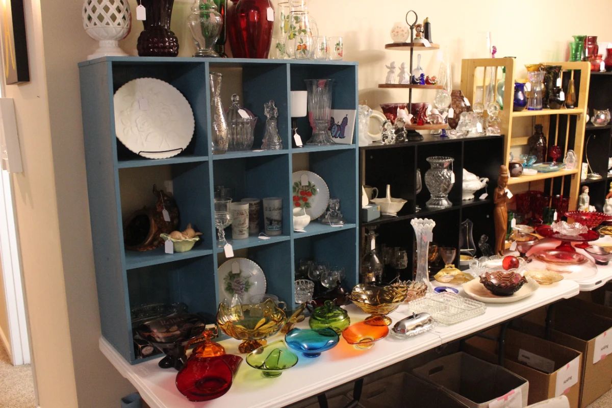 VINTAGE LOVERS DREAM! VINTAGE BUSINESS CLOSING DUE TO HEALTH ISSUES