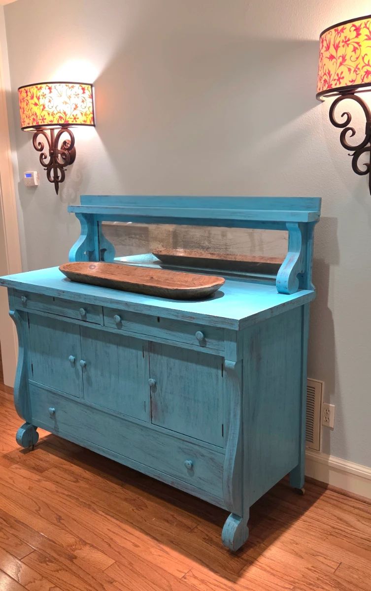 Massive Upscale Moving Sale Located in Corsicana