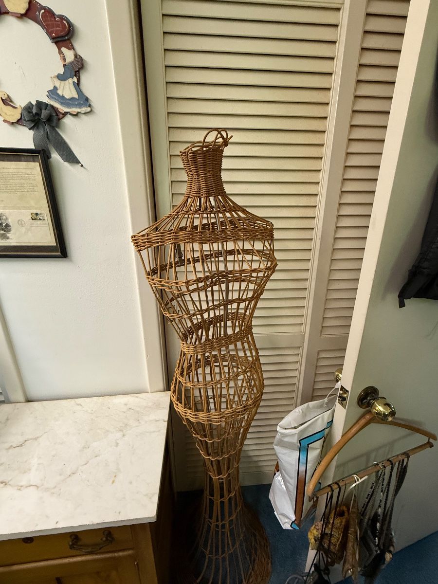 Milone Vintage Estate Sales in Clearwater
