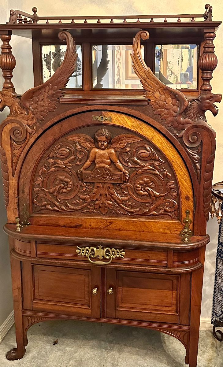 More Splendid Estate Sale