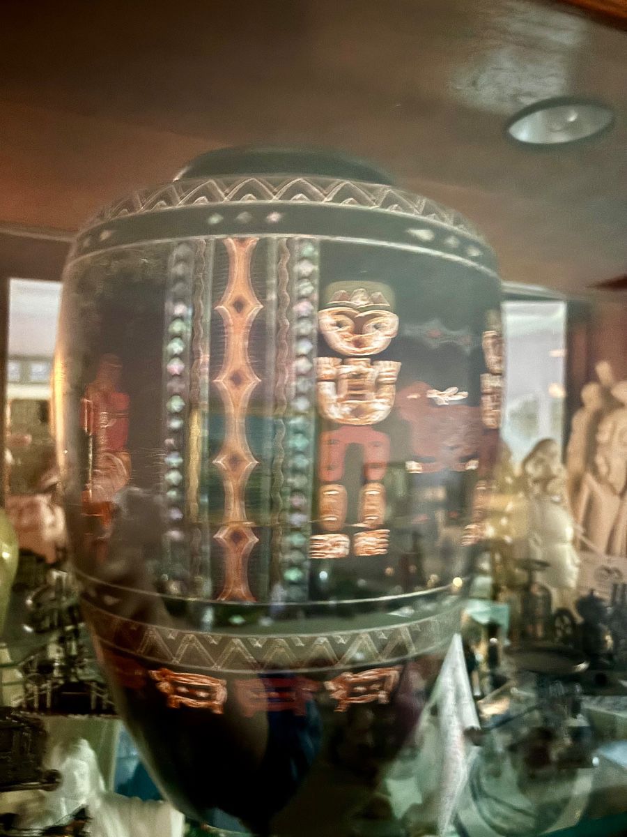 China Cat:Very Full House Off of Ft. Caroline at estate sale in Jacksonville, FL
