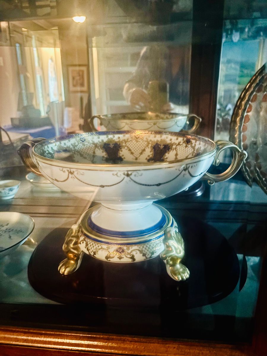 China Cat:Very Full House Off of Ft. Caroline at estate sale in Jacksonville, FL