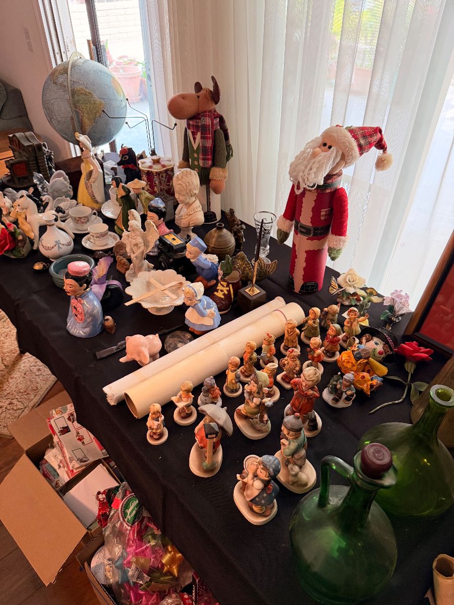 Laguna Hills Estate Sale by SoCal Home Clear Outs LLC
