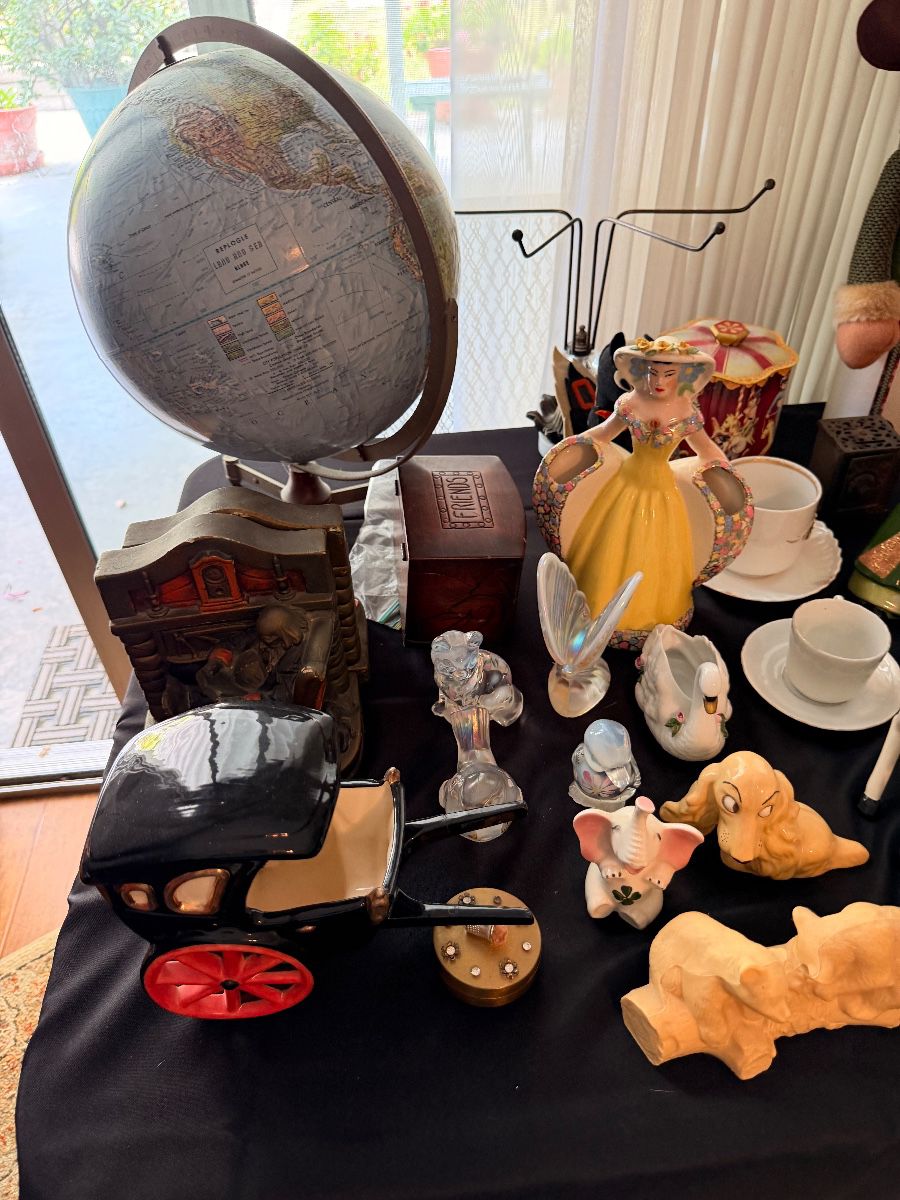 Laguna Hills Estate Sale by SoCal Home Clear Outs LLC