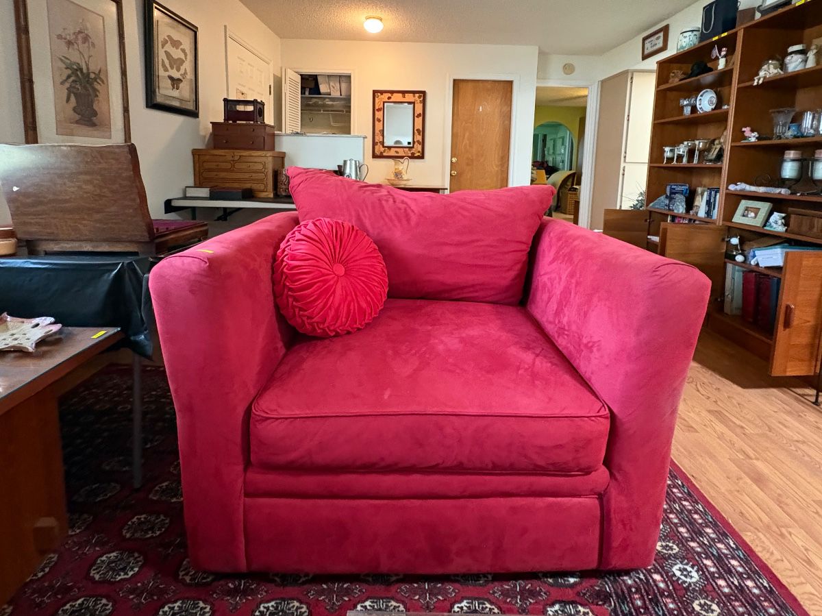 From Cozy Corners to Garden Treasures—An Estate Sale Worth Exploring in Citrus Springs!