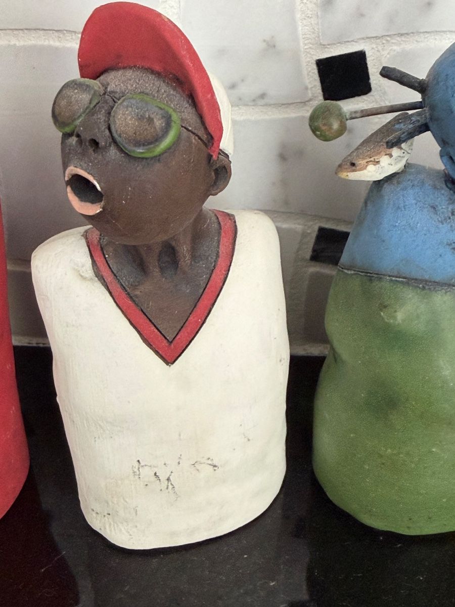 Fabulous furnishings and decor in this Clearwater beauty!