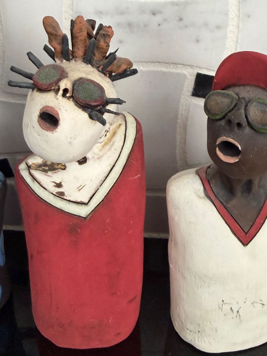 Fabulous furnishings and decor in this Clearwater beauty!