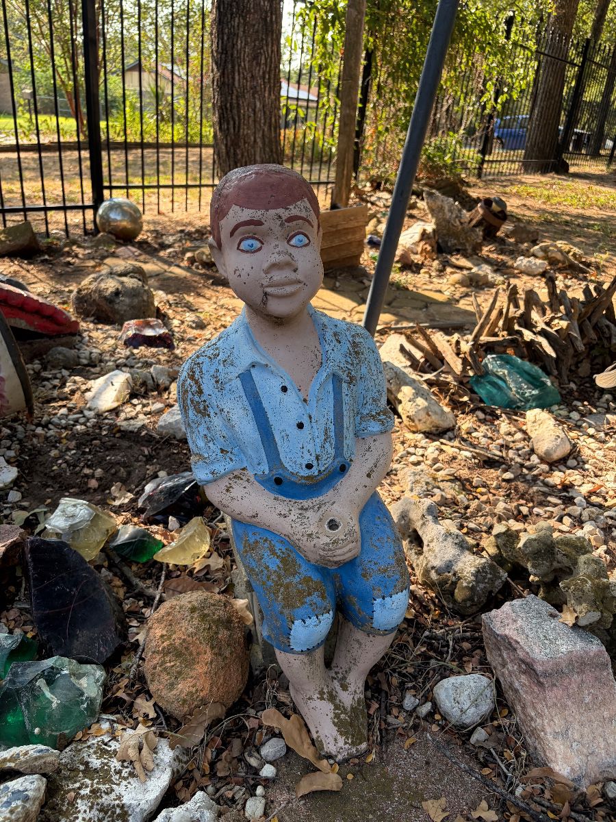 25% + NRH Hidden Nostalgic Vtg. Yard Art, Weathered Cement Statues & Charming Trellises & Trailer