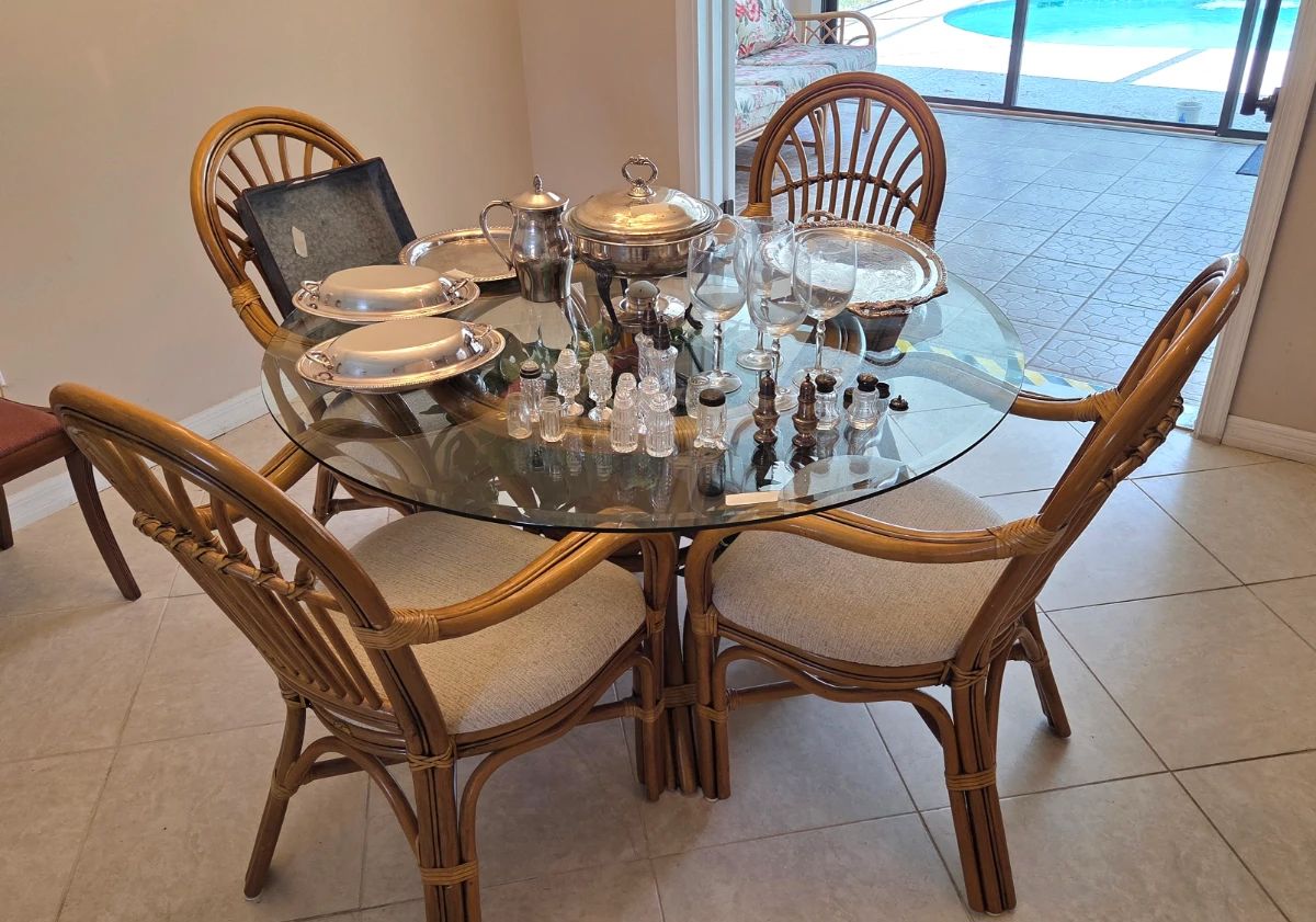 Collleen's All Vintage Estate Sale!