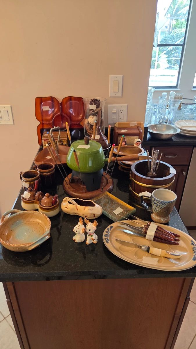 Collleen's All Vintage Estate Sale!