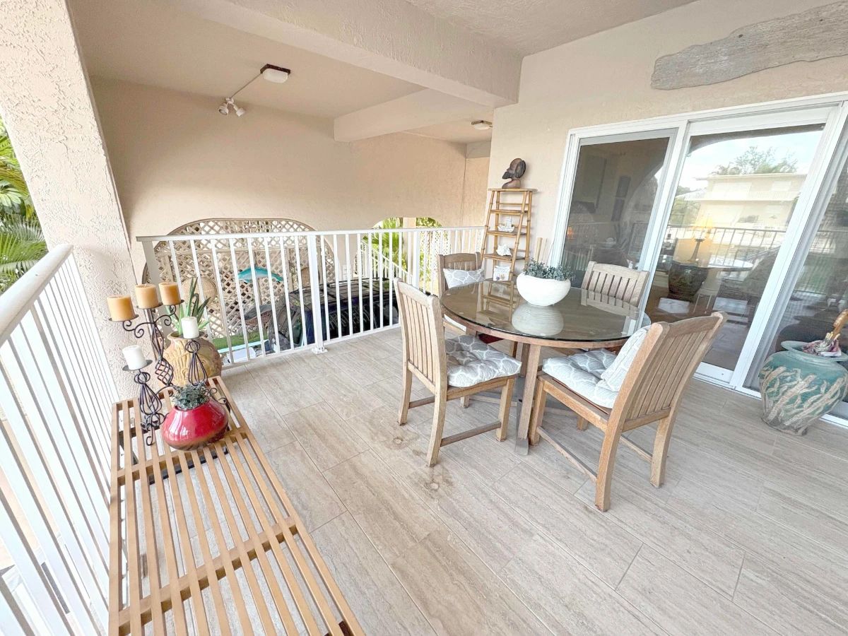 SARA'S ESTATE SALE is Grandma Coastal Chic on Duck Key