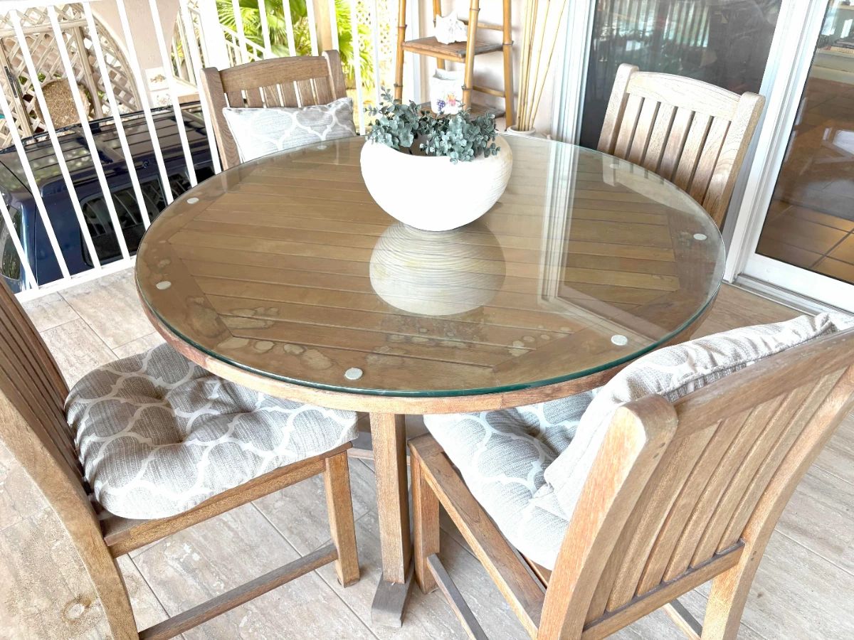 SARA'S ESTATE SALE is Grandma Coastal Chic on Duck Key