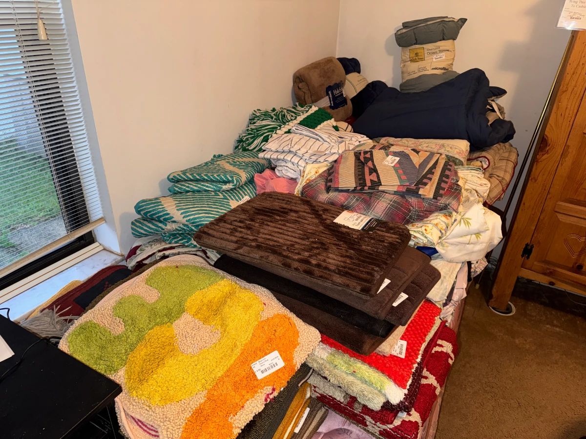 Packed Sebastian Estate Sale! Boyd’s Bears, Rare Collectibles, Furniture & So Much More!
