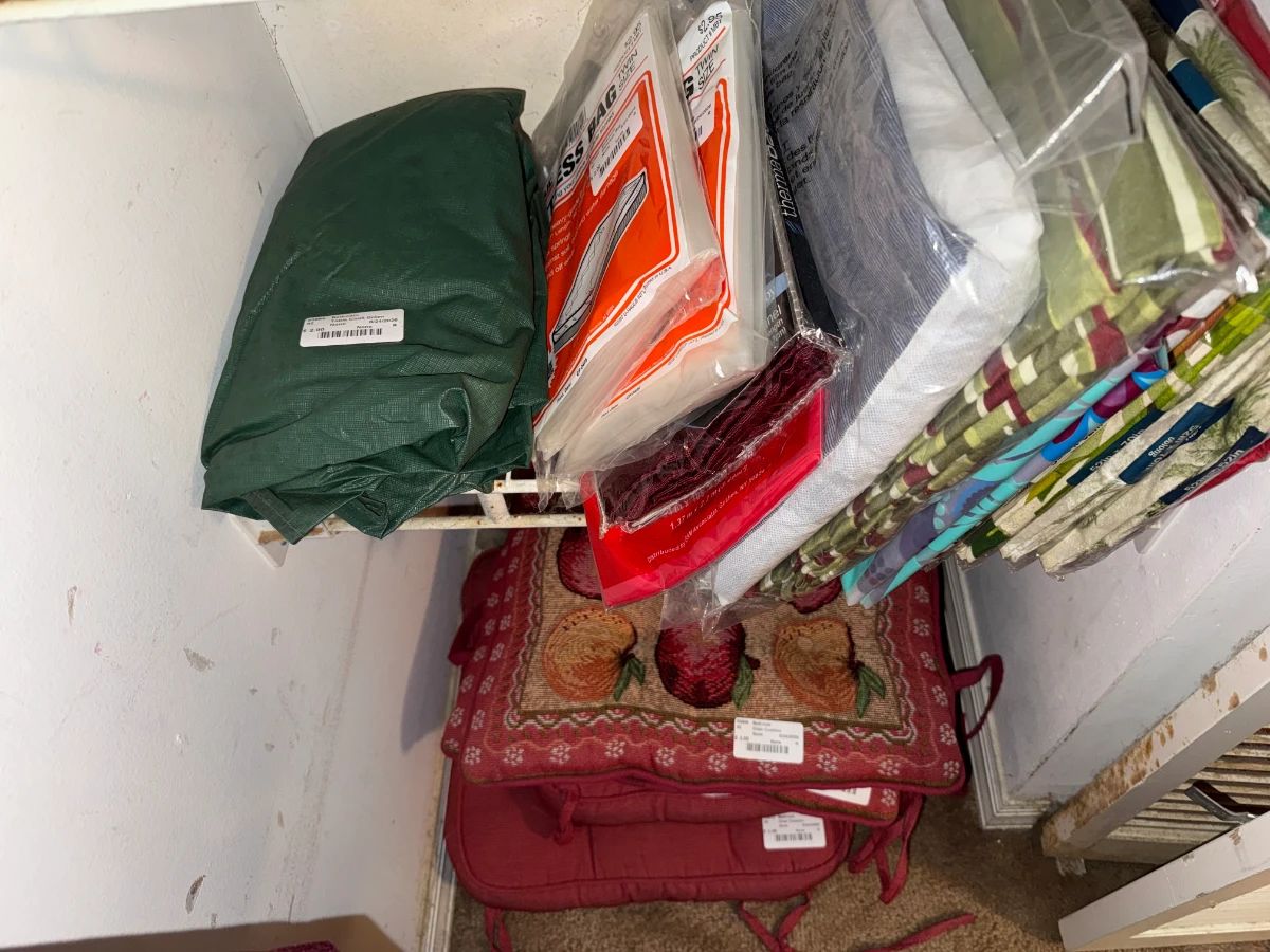 Packed Sebastian Estate Sale! Boyd’s Bears, Rare Collectibles, Furniture & So Much More!