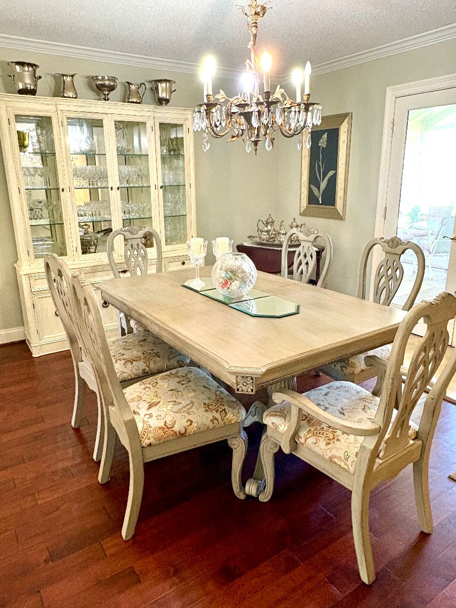 LOVELY AND LOADED ESTATE! BY PENSACOLA ESTATE SALE TEAM!