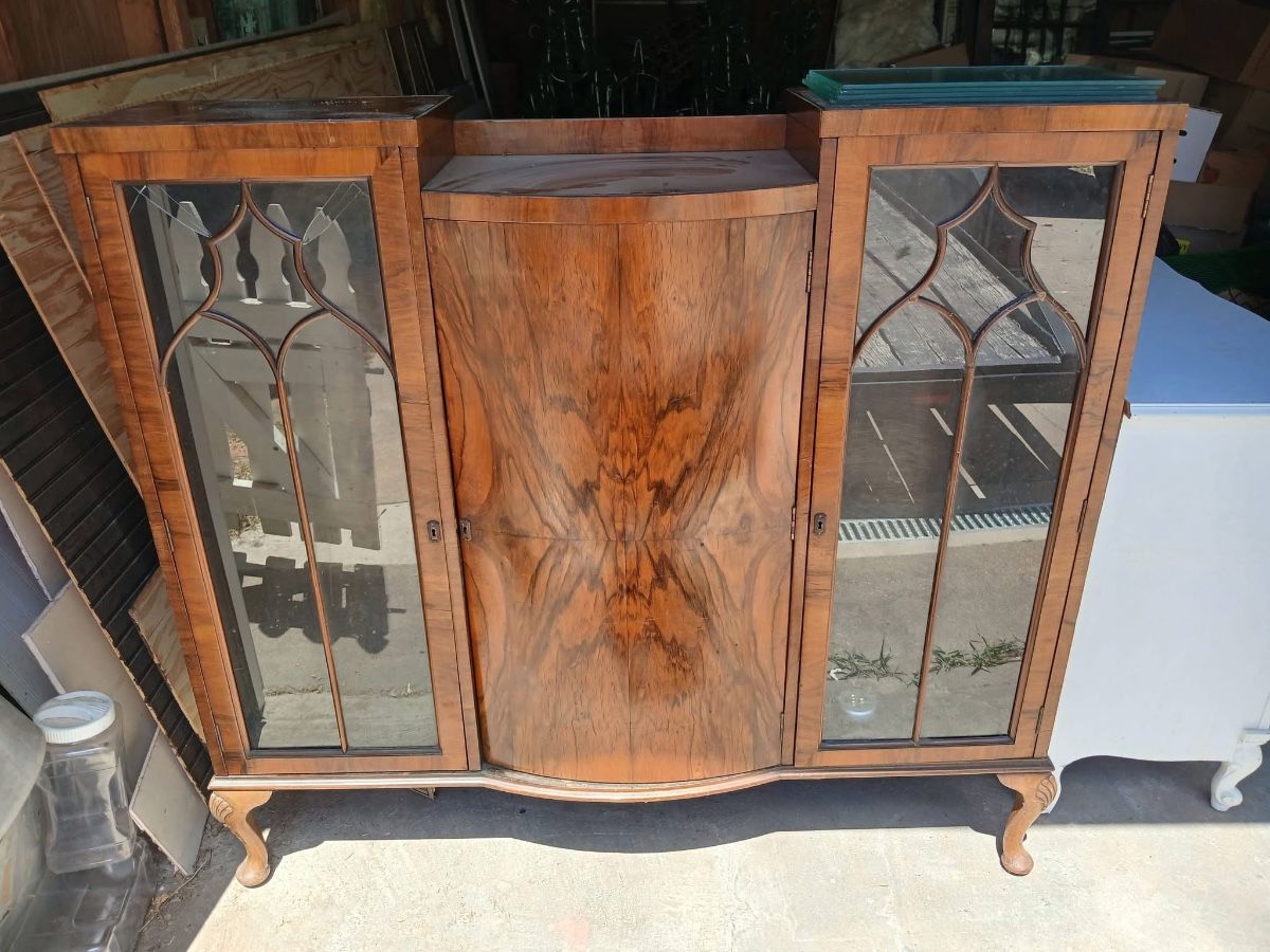 A STEP BACK IN TIME — HISTORIC WEATHERFORD ANTIQUE SALE  * SATURDAY ONLY