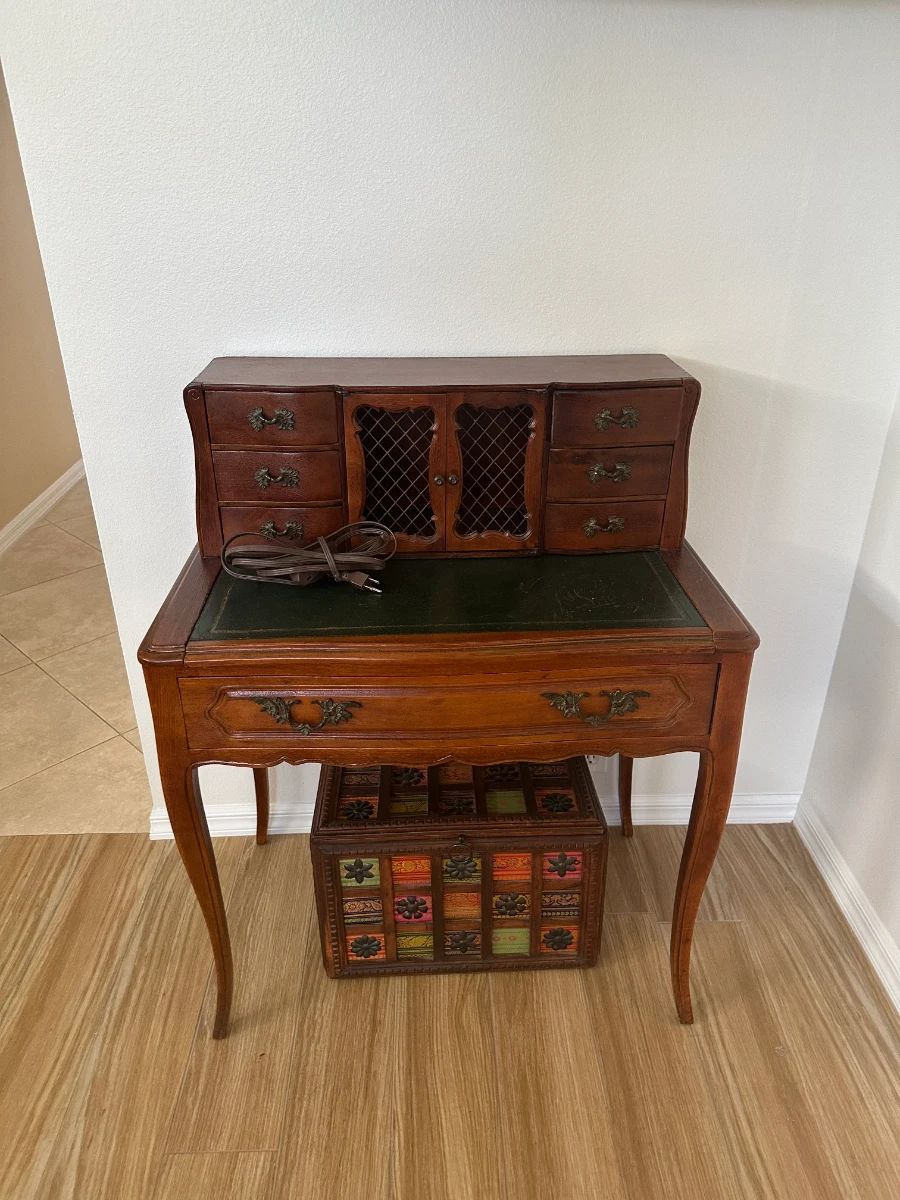CAIT'S® Trinity Estate Sale at estate sale in Trinity, FL