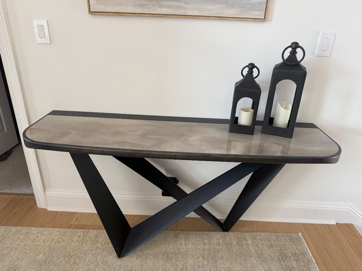Waterfront  Contemporary Estate Sale  by Leigh Shell