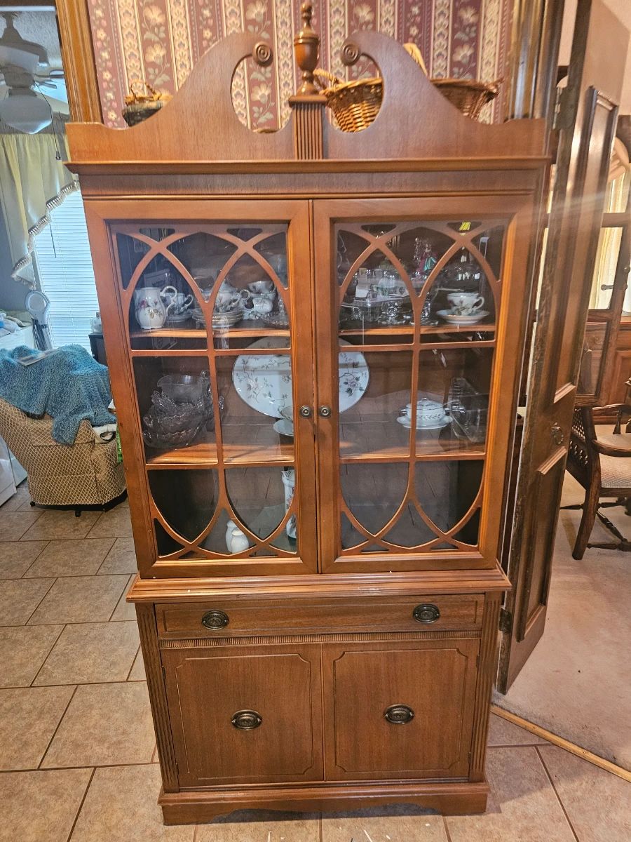 VINTAGE & RETRO FURNITURE & APPLIANCE ELEGANCE ESTATE SALE BY ALAMO AZTEK ESTATE SALES DFW