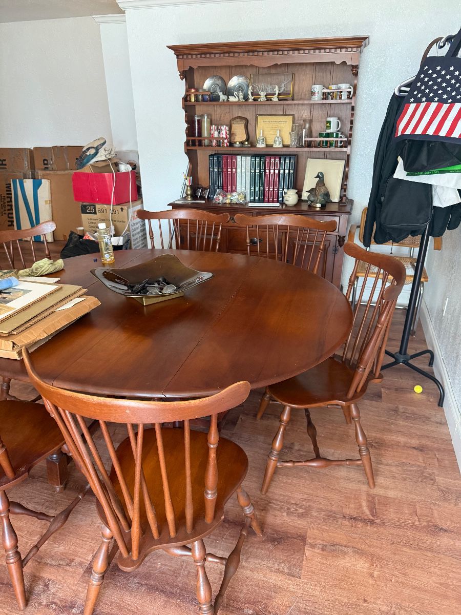 Rockledge Drive lots of Tools , Fabulous, Haywood Wakefield dining room set