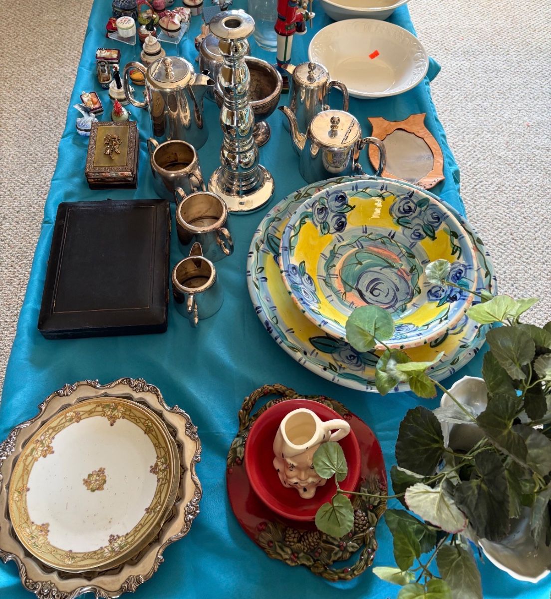Newport Beach Sale by SoCal Home Clear Outs