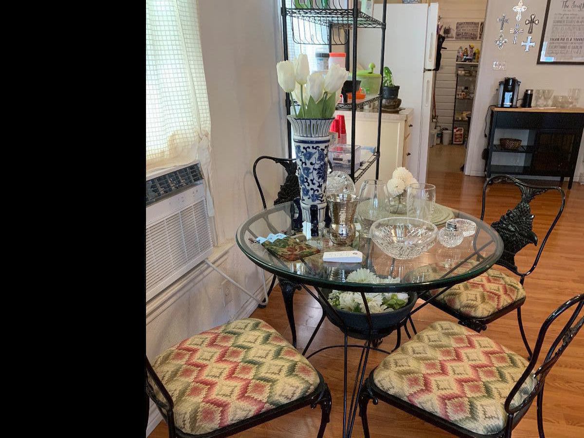 Estate Sale In Ennis