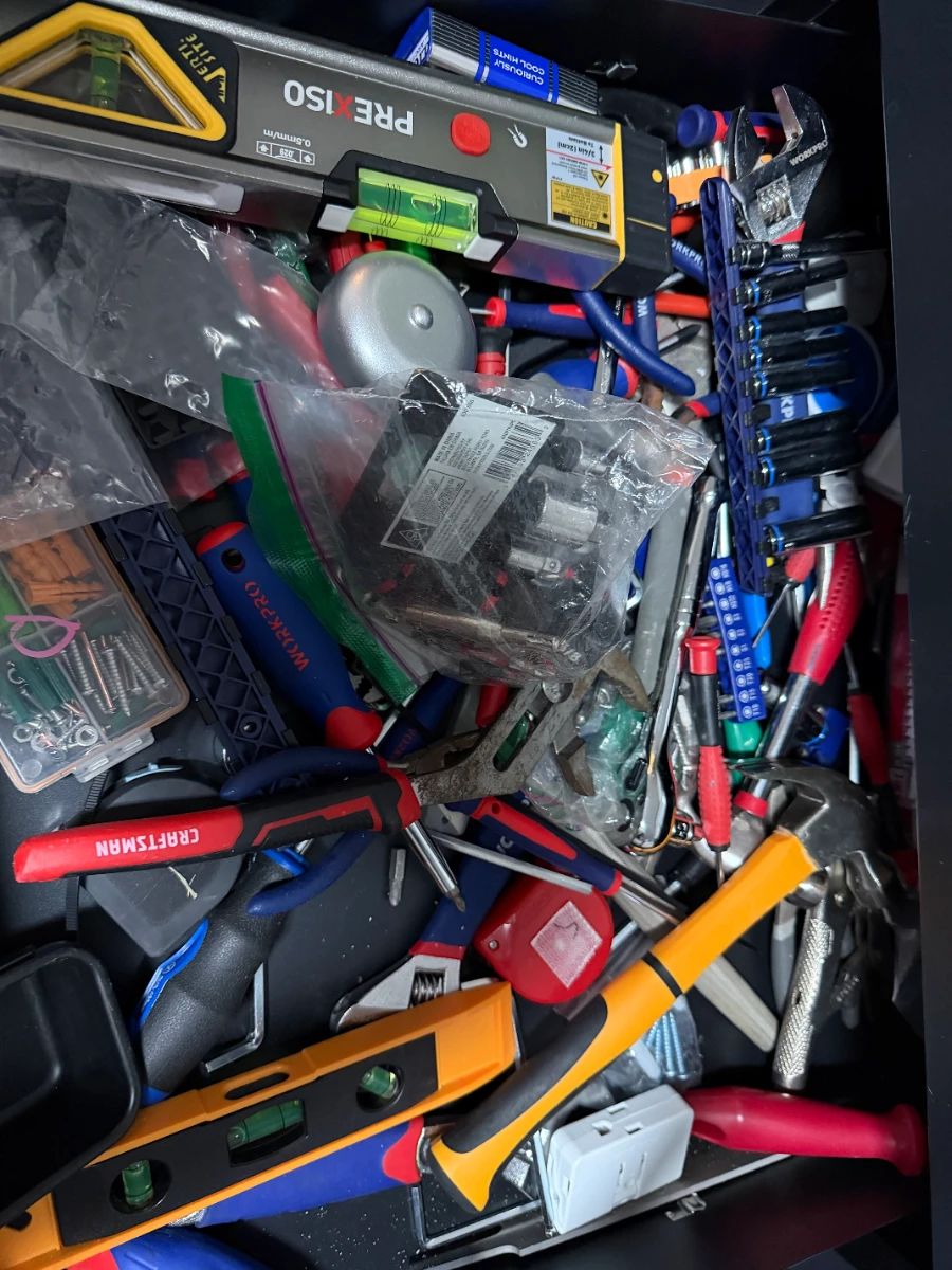 WESTON MODERN SALE w/ ELECTRONICS