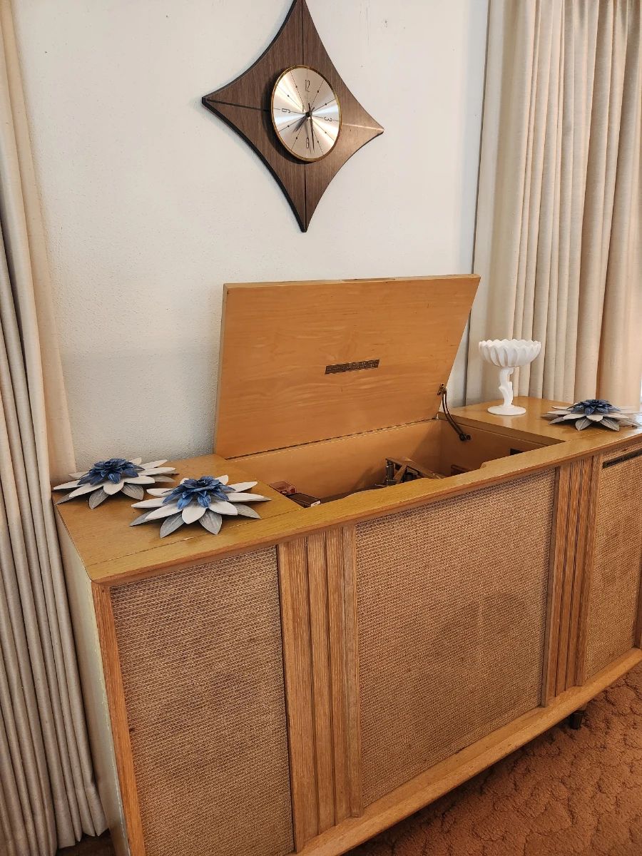 Aerl Estate Sale