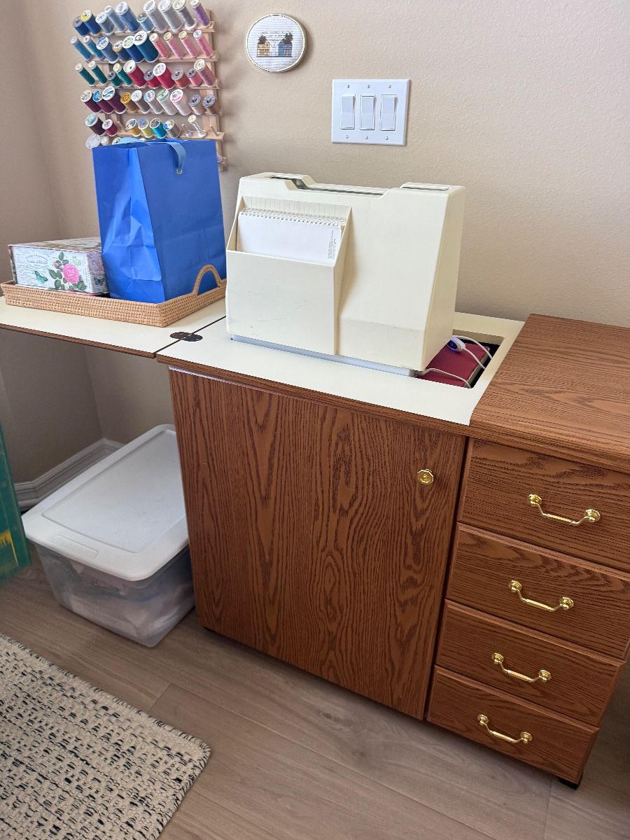 Estate sale in Heritage islse… everything must go! SUPER Clean Items