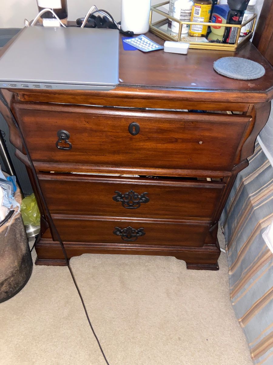 Town n’ Country Estate Sale