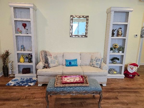 Renee's Estate Sales