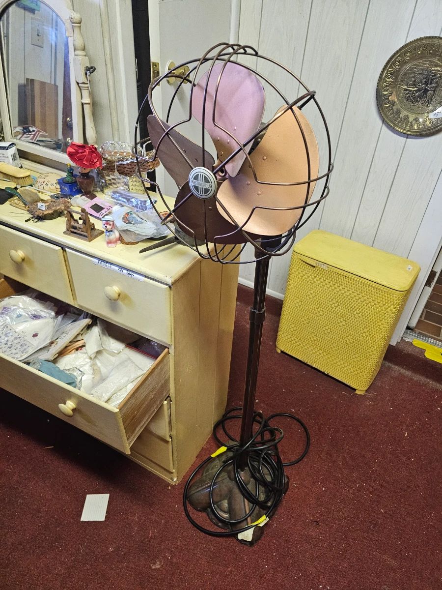 THRILL OF THE HUNT ANTIQUE   FURNITURE & COLLECTIBLES ESTATE SALE BY ALAMO AZTEK ESTATE SALES DFW