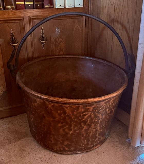 ~Incredible Arlington Collectors Estate! Vintage Fashion, Furs, Toys, Glass, MCM, Rugs, Clocks, Art