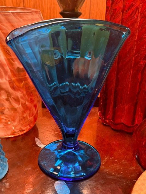 ~Incredible Arlington Collectors Estate! Vintage Fashion, Furs, Toys, Glass, MCM, Rugs, Clocks, Art