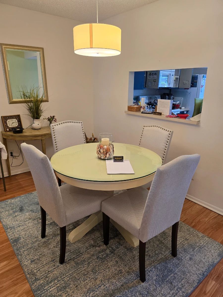 Renee's Estate Sales