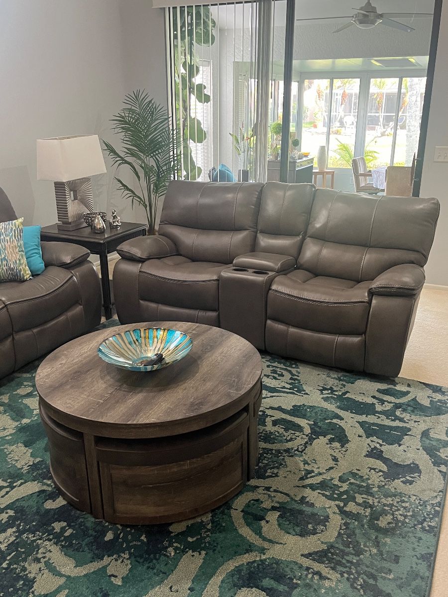 Coastal decor with modern furnishings at Palm Harbor condo