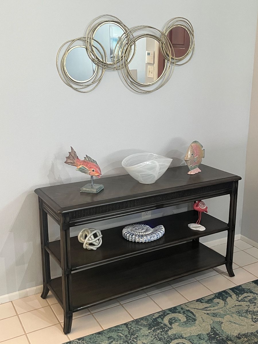 Coastal decor with modern furnishings at Palm Harbor condo