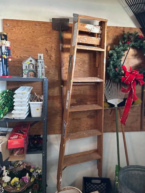 Mainlands-Pinellas Park Quaint Estate Sale