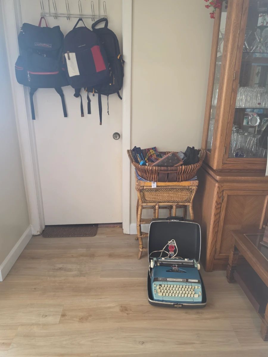 MARY BEE'S ESTATE SALE