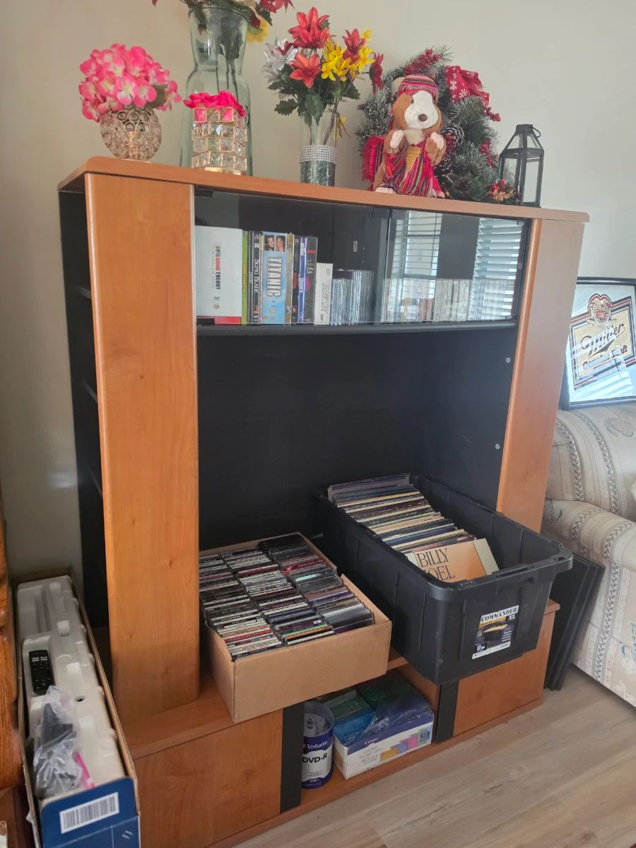 MARY BEE'S ESTATE SALE