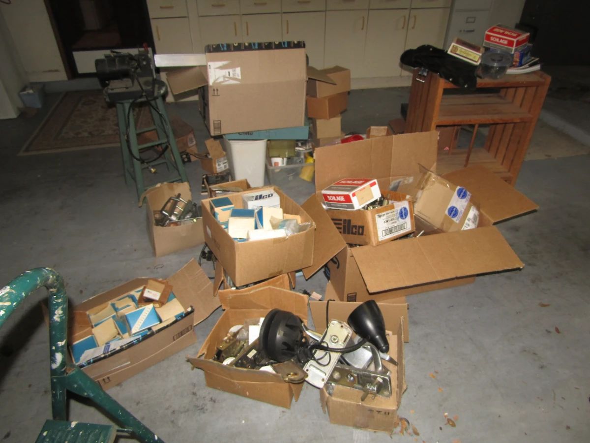 En Garde or Touche? Large Knife Collection, Antiques, Locksmith Gear, Zero Turn Mower, Tools & More