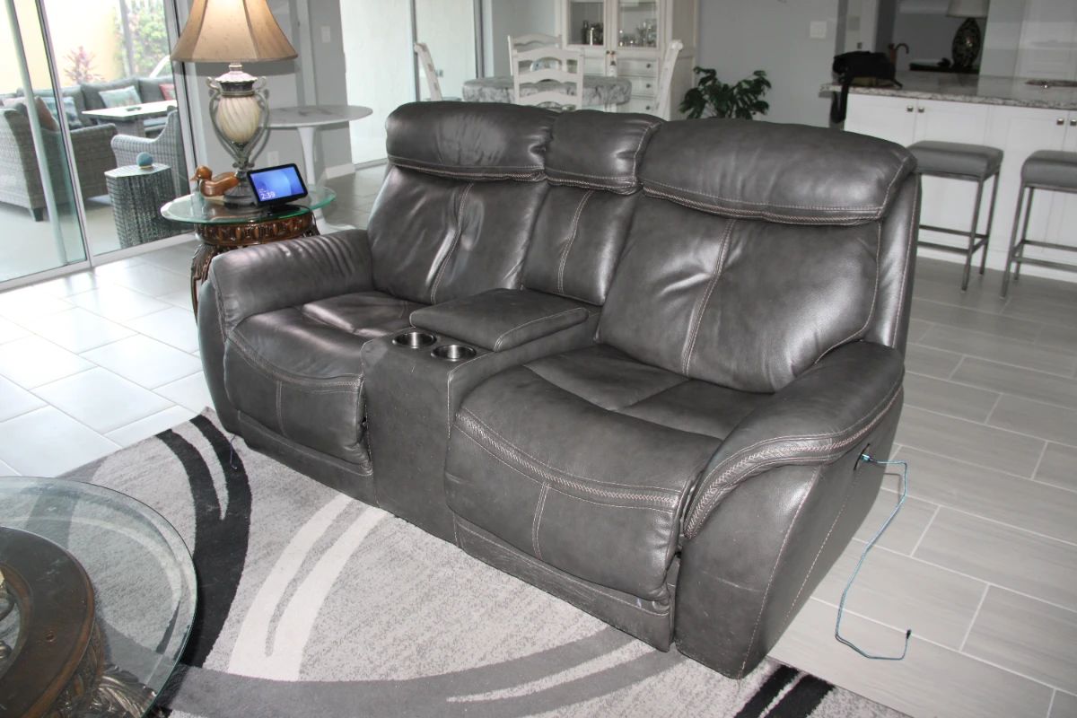 SMALL MOVING SALE
