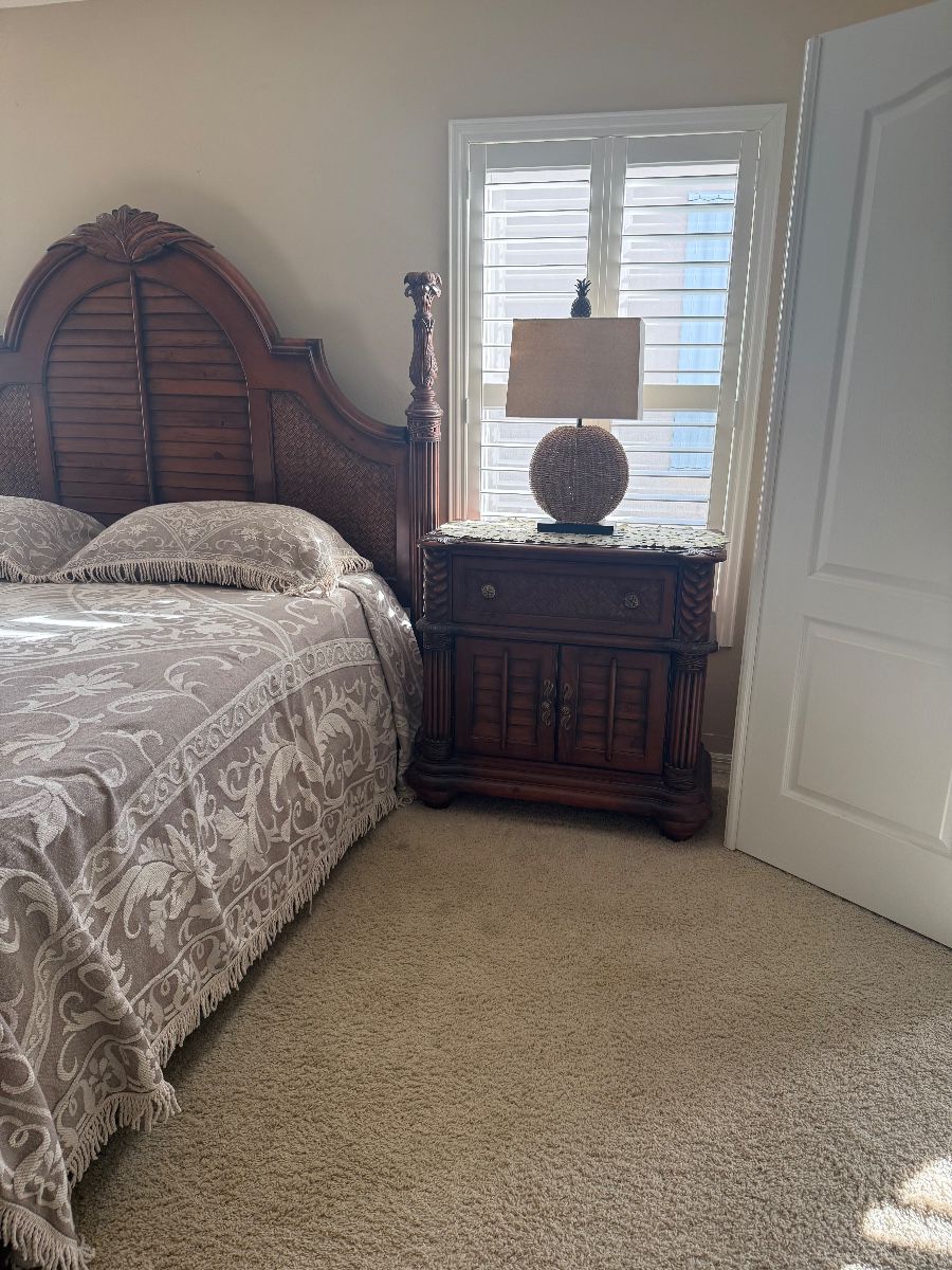 Lovely Viera Home many nice items clean clean clean